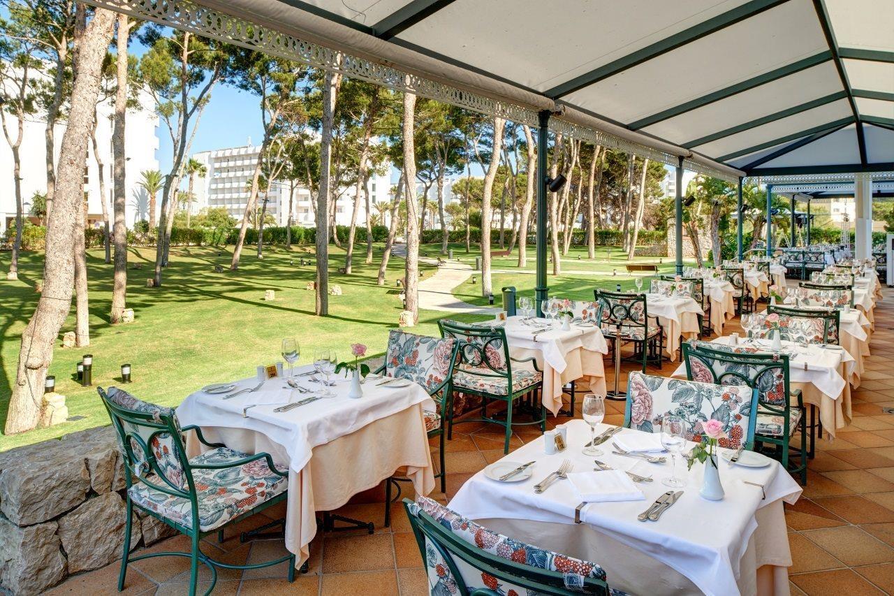 Hipotels Hipocampo Palace & Spa Cala Millor Kültér fotó The restaurant